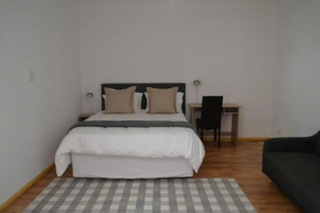 8 Kiaat Suites